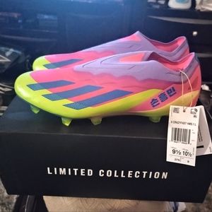 Uni-sex soccer cleats
